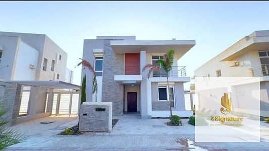 For sale: Modern twin house, ground floor, first floor, and roof, fully finished, ready for immediate occupancy, at a special price for a quick sale.