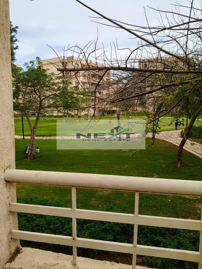 For sale in Madinaty, Cash price: 88 sqm apartment in B6 with a clear sea view and garden, very close to services, steps from South Park and traffic,