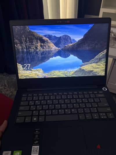 Lenovo ideapad 3 , intel core i5 10th gen , 8gb ram , 120 gigabyites