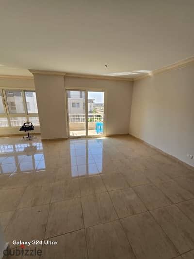 Apartment for rent in Madinaty, 165 sq m, in B10, vacant, new rent law, 3 rooms and 3 bathrooms