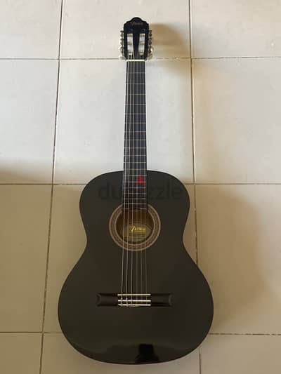 Valencia classic guitar like new with cover