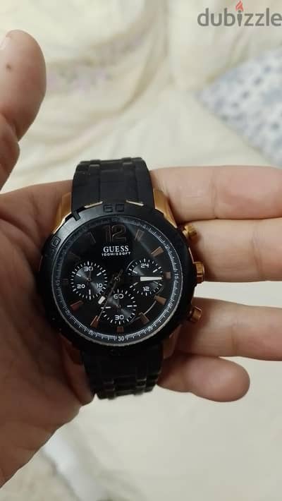 ساعه guess اصلي للبيع