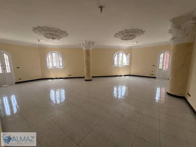 Unfurnished, fully finished super-lux apartment with a garden view for rent in the Second District Villas, Fifth Settlement, near 90th Street.
