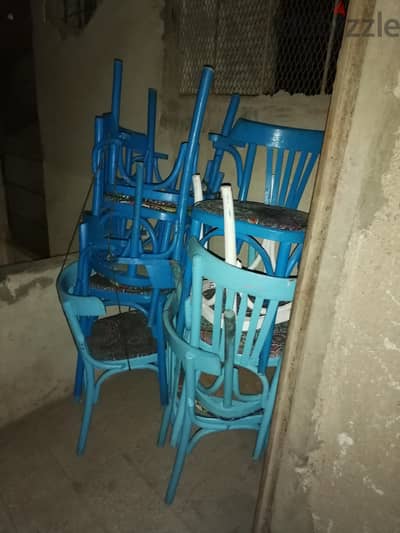 كراسي و طرابيزات