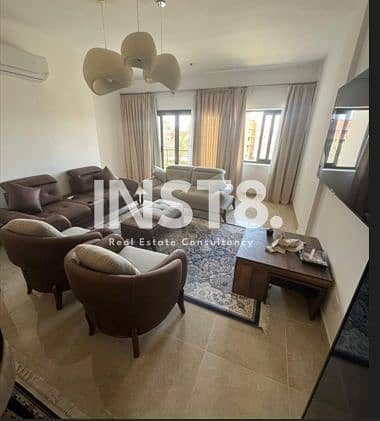 شقة مفروشة للبيع مجهزة بالكامل وبفيو مفتوح في فيفث سكوير