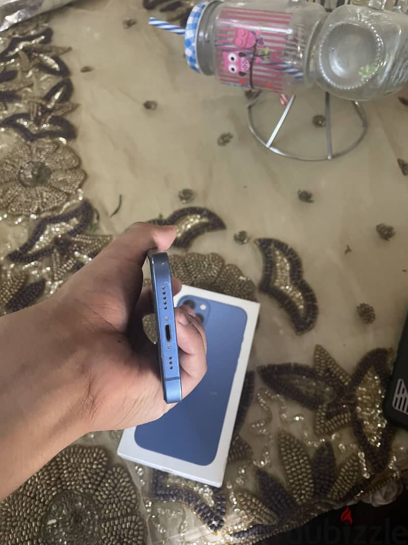 Apple - iPhone 13 4
