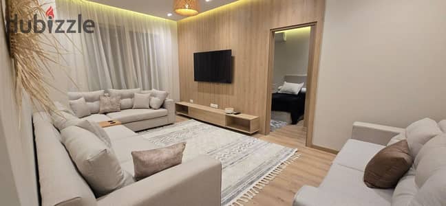 شقه للايجار المفروش الترا سوبر لوكى  فى غرب سوميد المساحه 300م -6 اكتوبر Oktopr06