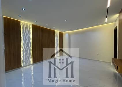  موقع مميز وخطوات من النادي والشارع الرئيسي. . . شقة جاهزة للسكن بتشطيب فاخر ومساحة كبيرة في قلب حدائق الأهرام!