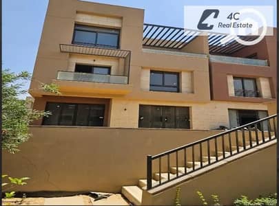 Lowest price in the market: Townhouse 258m² in Resale District 5, Fifth Settlement, with a distinctive layout and open view landscape. Ready for view