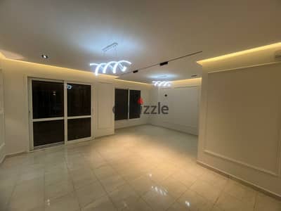 Apartment for sale ground floor with garden in Madinaty steps for services B6