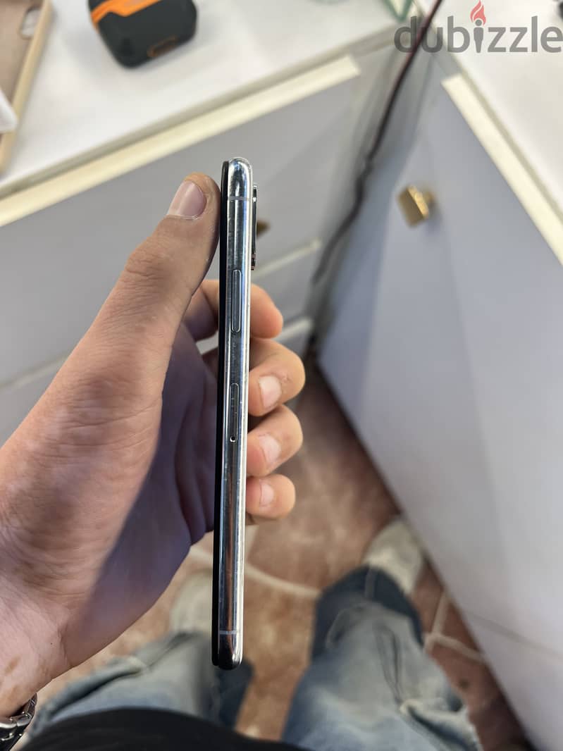 Apple - iPhone XS 4