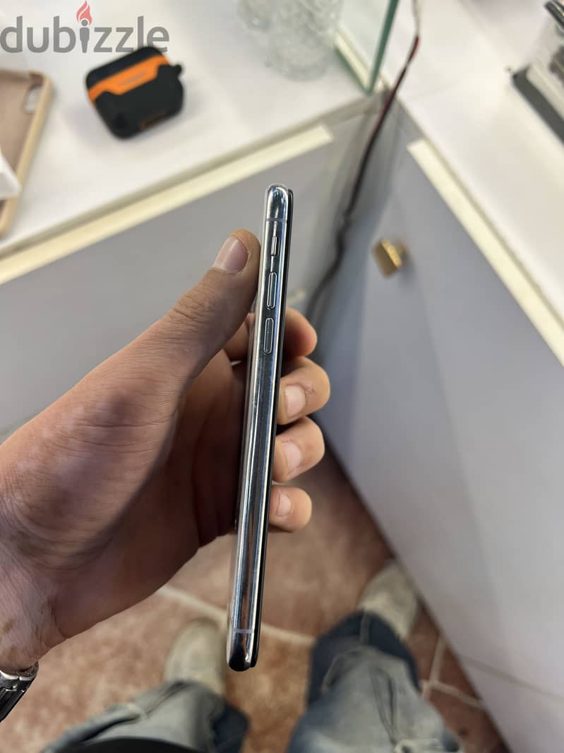 Apple - iPhone XS 5