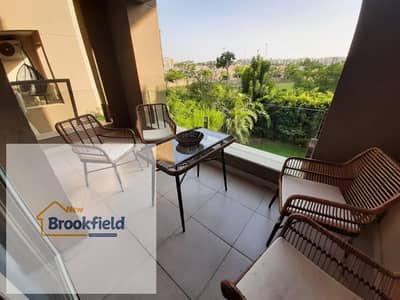 شقه للايجار مفروش فى كمبوند فيلدج جيت بجوار الجامعه الامريكيه وشارع التسيعن بالتجمع الخامس Furnished Apartment for Rent in Village Gate Prime Location