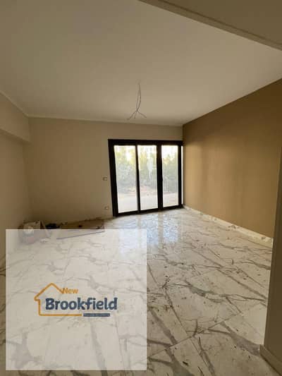 شقة أرضي مميزة لإيجار في كمبوند ديستريكت 5 القاهرة الجديدة موقع مميز  Luxury Ground Floor Apartment for Rent in District 5