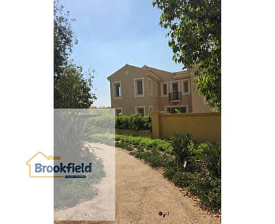 توين هاوس للبيع فى كمبوند ميفيدا بالمطبخ والتكييفات فيو مميز جداا Twin House for Sale in Mivida Compound | Kitchen & ACs Included | Very Prime View