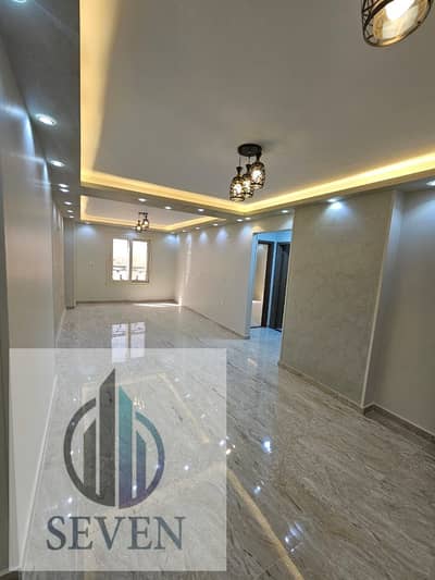 *Office for Rent 100 sqm, licensed, panoramic front, Grand Plaza, Zahraa El Maadi, prime location*