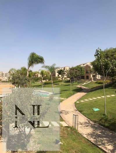 فرصتك تمتلك تاون هاوس كورنر في جرين سكوير، مساحة 255 م + أرض 349 م، 3 غرف نوم وغرفة مربية، بسعر مميز