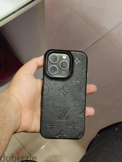 آبل - آيفون 15 برو