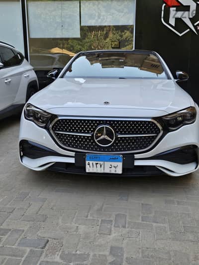 E200  3500km فقط  حاله نادره جدا