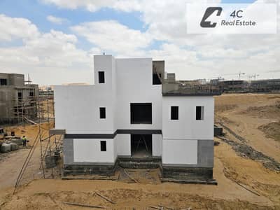 فيلا مستقلة استلام سنه باقل مقدم في الماركت  للبيع في تلال إيست التجمع الخامس Telal East, New Cairo