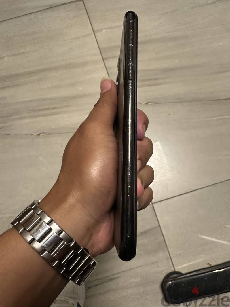 Iphone 11 pro max 3