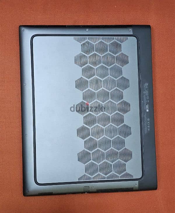 Alienware M18 R2 3