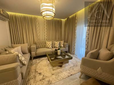 Ground floor apartment for rent in a hotel garden, furnished, 4 rooms, Stone Residence Compound, Katameya, Cairo