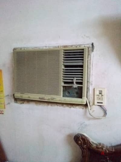 ببيع تكييف كاريير ٢. ٢٥ حصان موديل ٢٠٠٠