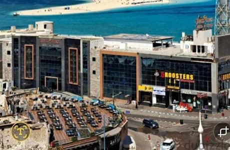 شقه مفروشه ٢ غرفه بجوار جيلاتى عزه وتطل على ميدان البوسيت