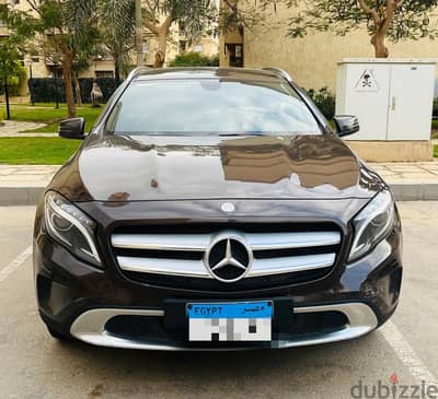 Mercedes-Benz GLA 200 2015