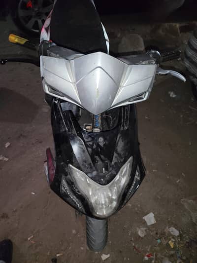 اسكوتر حوا R8