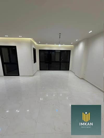 Ready-to-move-in, fully finished 253 sq m apartment for sale in installments with the longest payment period in Al Shorouk, in Al Burouj Compound, nea