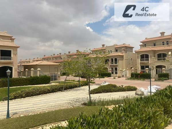 أقل من سعر السوق استلام فورى  فيلا للبيع  مستقلة كورنر كلاسيك دابل فيو لافيستا سيتي - La Vista City القاهرة الجديدة
