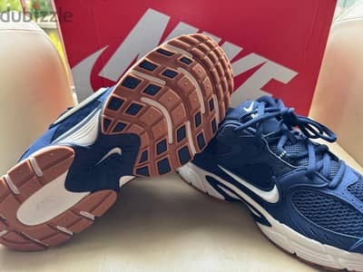 Nike sports shoes