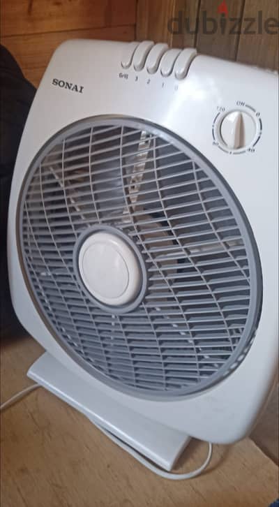 مروحة حالة 98% 220v + ضمان وكرتونة