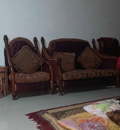 طقم كنب كامل بحالة ممتازة