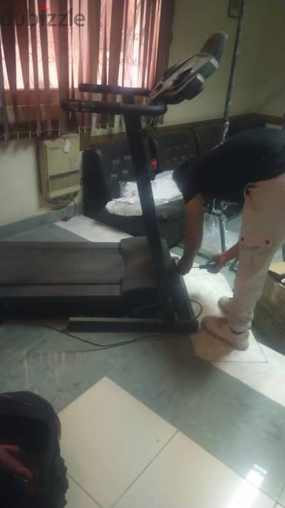 مشاية رياضية (تريد ميل) استخدام خفيف- تحمل يصل الى 150 كيلو