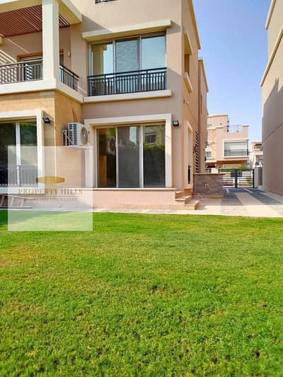 فيلا للبيع بنص سعرها بتقسيمة مميزة في تاج سيتي ومعاها جاردن مساحتها كبيرة