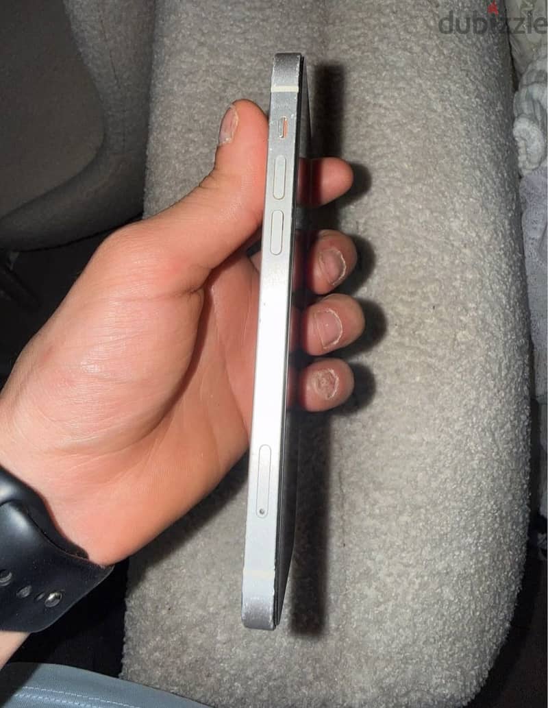 iPhone 12 4