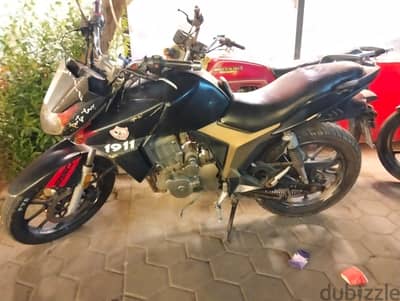 هوجن F200