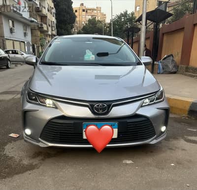 تويوتا كورولا 2022  فابريقه بالكامل الفئه الثانيه