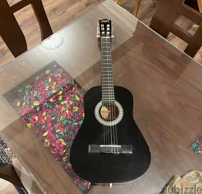 جيتار كلاسيك ASH Music بحالة جيدة