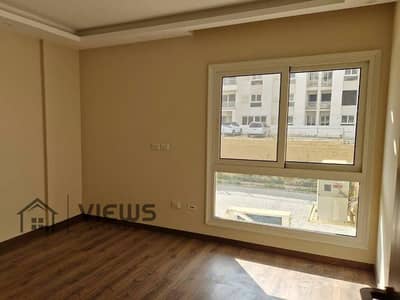 Apartment 170M 3 bedrooms for rent fully finished with kitchen Mountain view i city