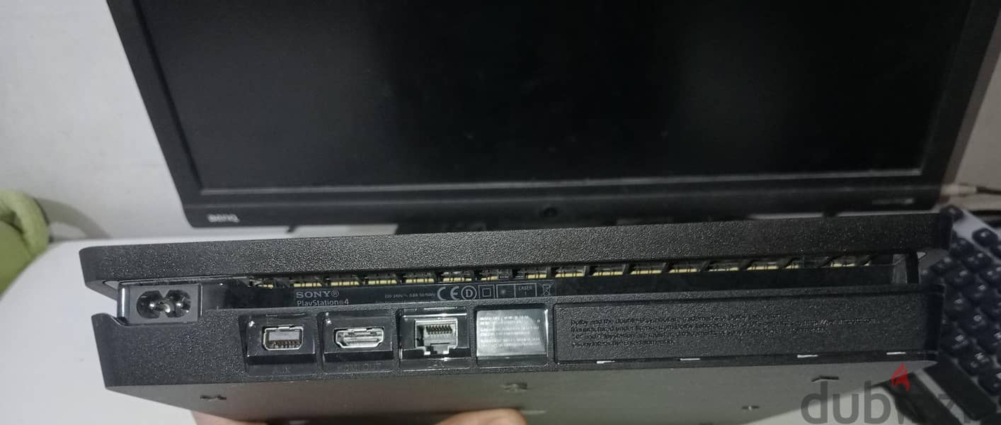PS4 slim 1TB 2