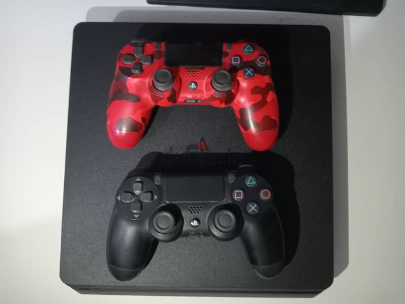 PS4 slim 1TB 3