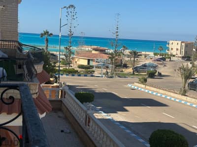 شاليه فيو بحر علي مدخل بحيره في قريه اللوتس الساحل الشمالي كيلو ٩١