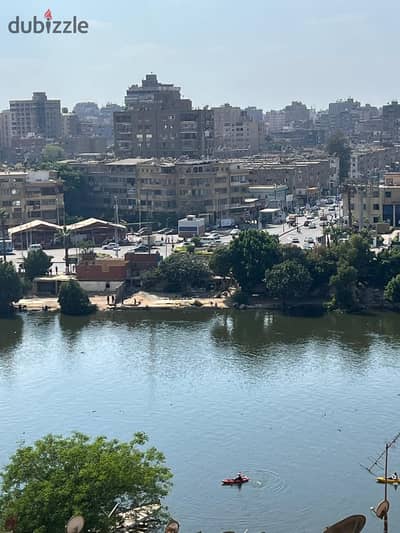 شقة ٢٠٠م على النيل بالزمالك