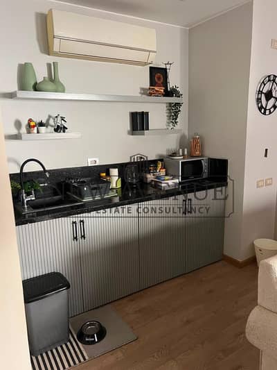 دوبلكس أرضي للبيع في جرين سكوير – MOSTAKABL CITY | متشطب سوبر لوكس وجاهز للسكن متشطبة تشطيب سوبر لوكس وجاهزة للسكن الفوري