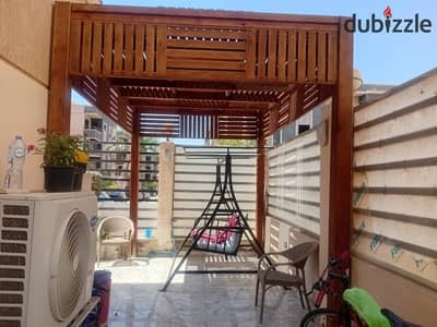شقه مفروشه للايجار ارضي بجاردن كمبوند سيفوار هايتس