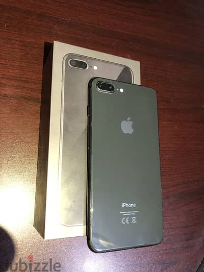 IPhone 8 Plus  بالكرتونه